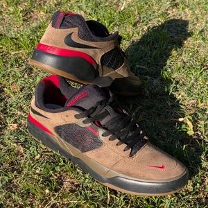 Nike Men's Brown and Red Sneakers